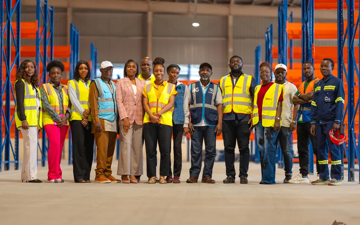 Équipe et parties prenantes dans le warehouse CAMTEL Bépanda